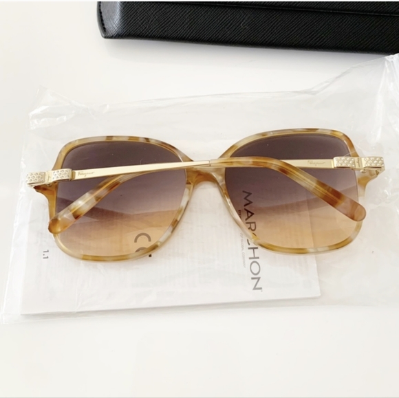 New - Salvatore Ferragamo Sunglasses - Picture 8 of 8